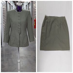 Vintage Petite Sophisticate & Co Size 10P Green Blazer Skirt Suit Set